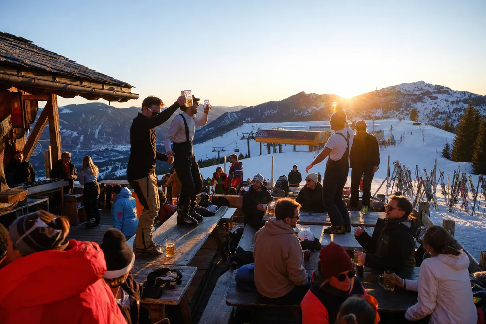 Apres-ski on the terrace in the evening sun